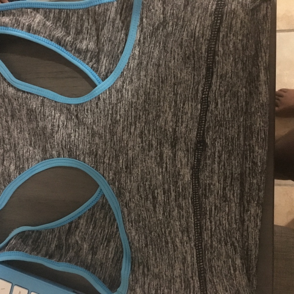 SPORT BRA - Picture 3 of 4
